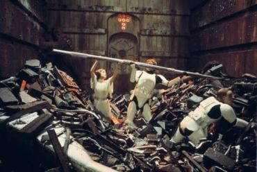 leia-trash-compactor
